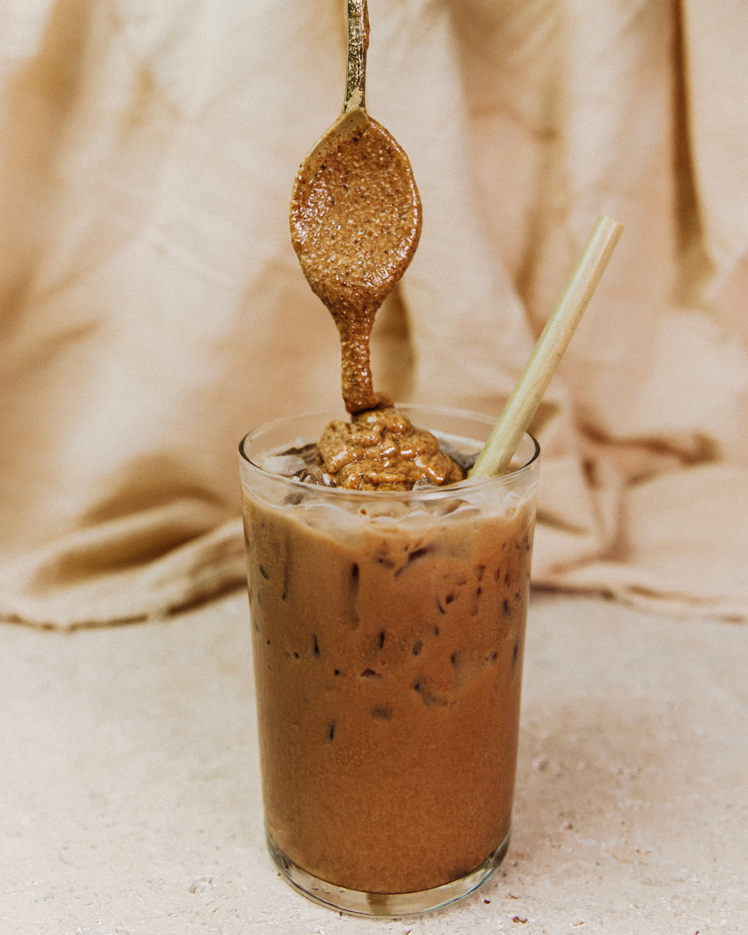 Collagen Beauty - Snickers Iced Coffee | Recipe - Nutra Naturals